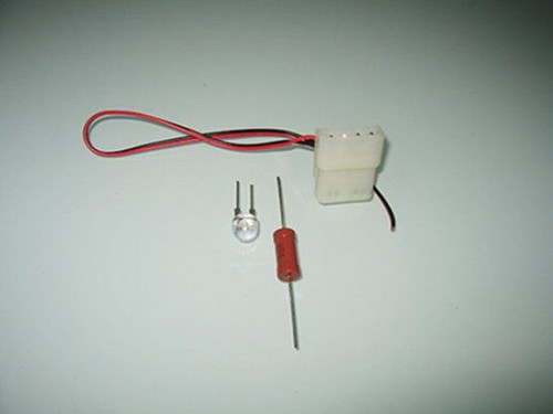 4-pin molex, светодиод и резистор